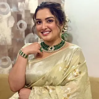 Aamrapali Usha Shailesh Dubey